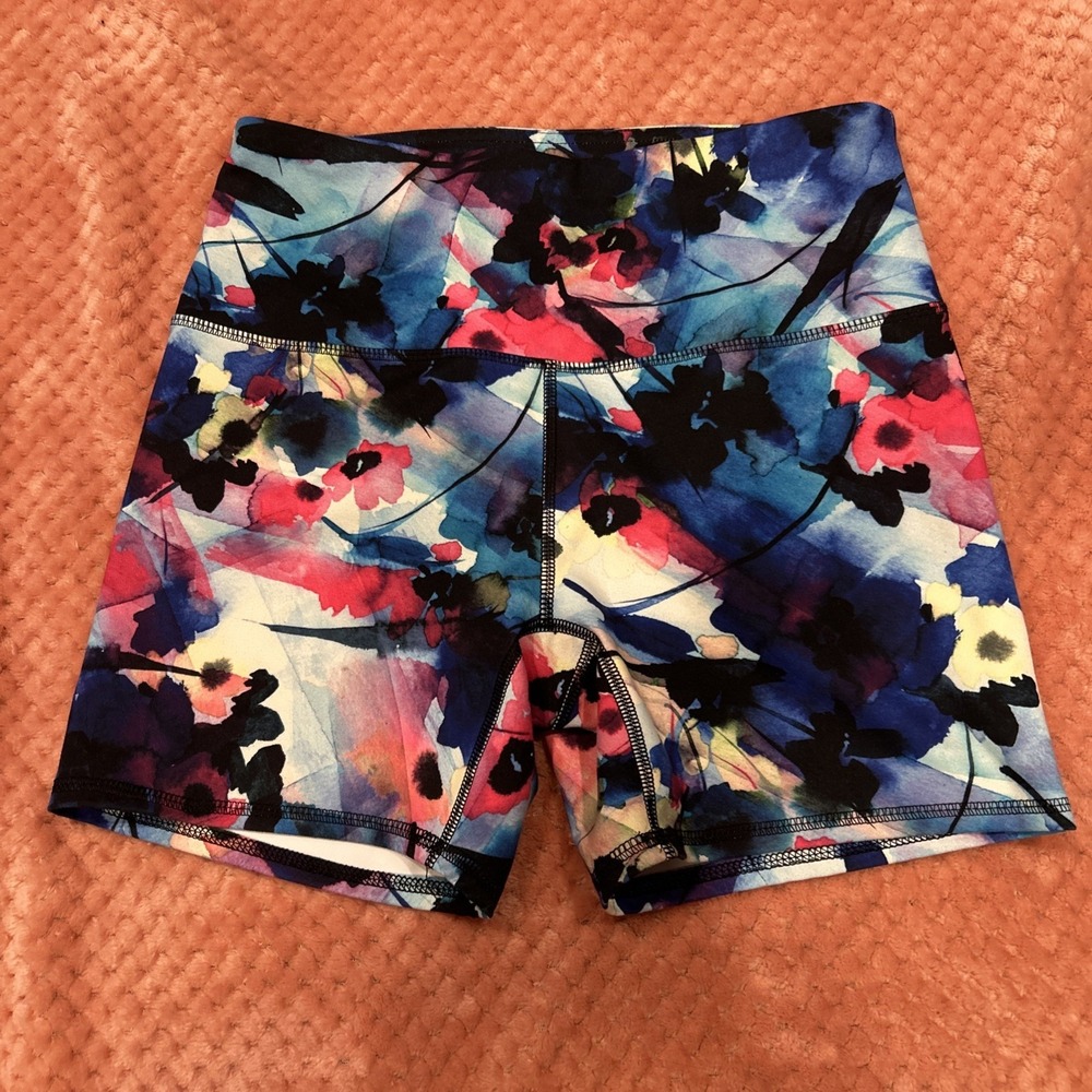 RBX Active Women's High Waisted Floral Watermark Bike Shorts Size M